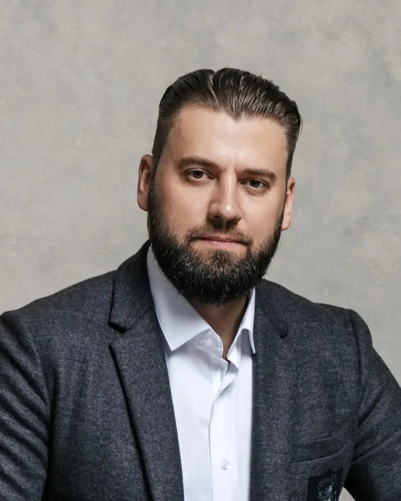 Михаил Юрьевич Кривопал — Проректор по дополнительному образованию ДВФУ.
